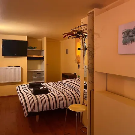 Un Cadre Exceptionnel Et Artistique Pour Halte Tranquille En Provence Konukevi Montfort (Alpes-de-Haute-Provence)