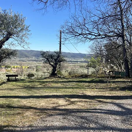 Un Cadre Exceptionnel Et Artistique Pour Halte Tranquille En Provence